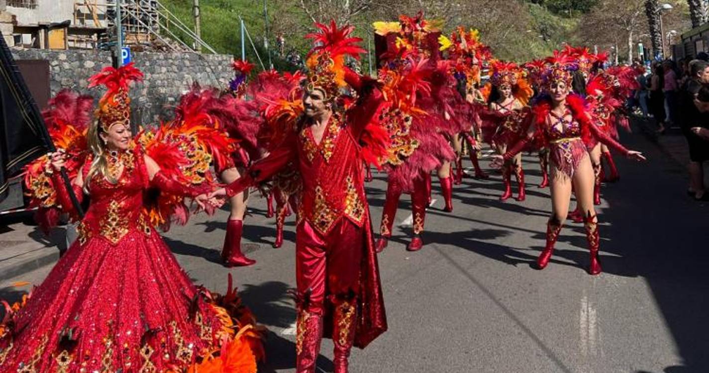 Machico festejou Carnaval com desfile pomposo (com fotos)