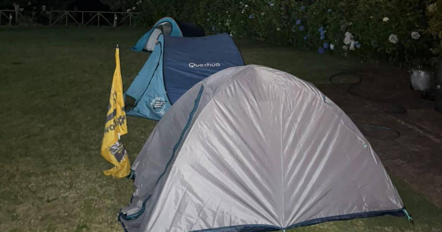 Detetadas tendas de campismo no Santo da Serra