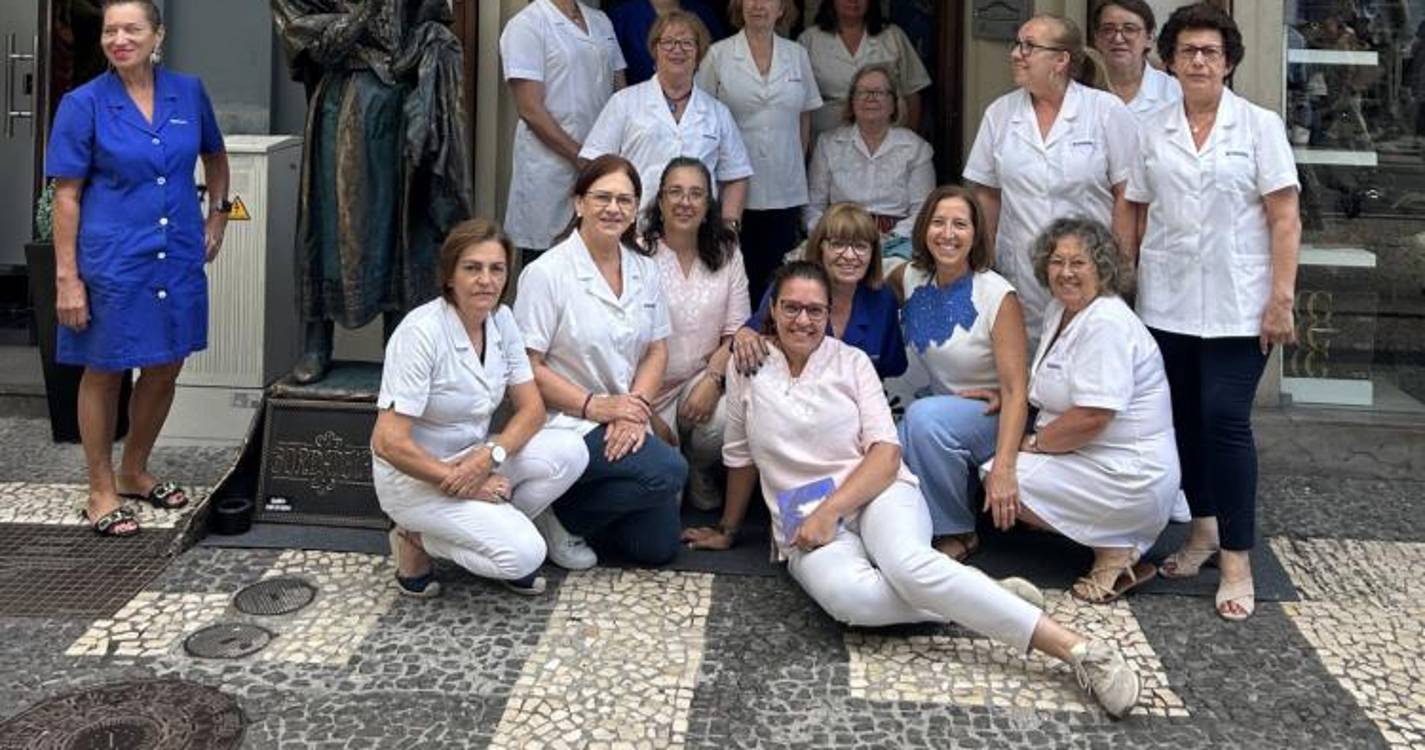 Estátua viva homenageia bordadeira madeirense na Bordal