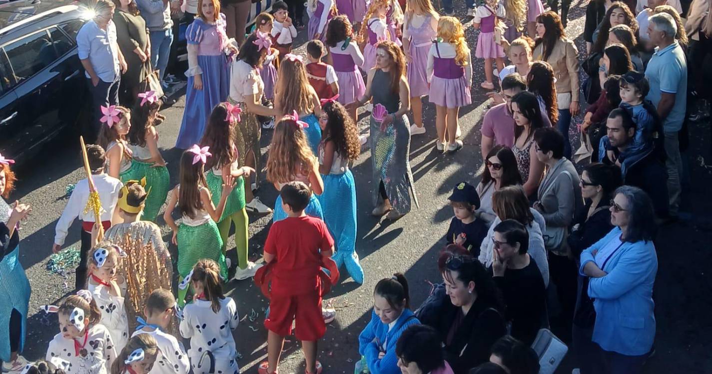 Cortejo atrai milhares de pessoas ao Estreito de Câmara de Lobos