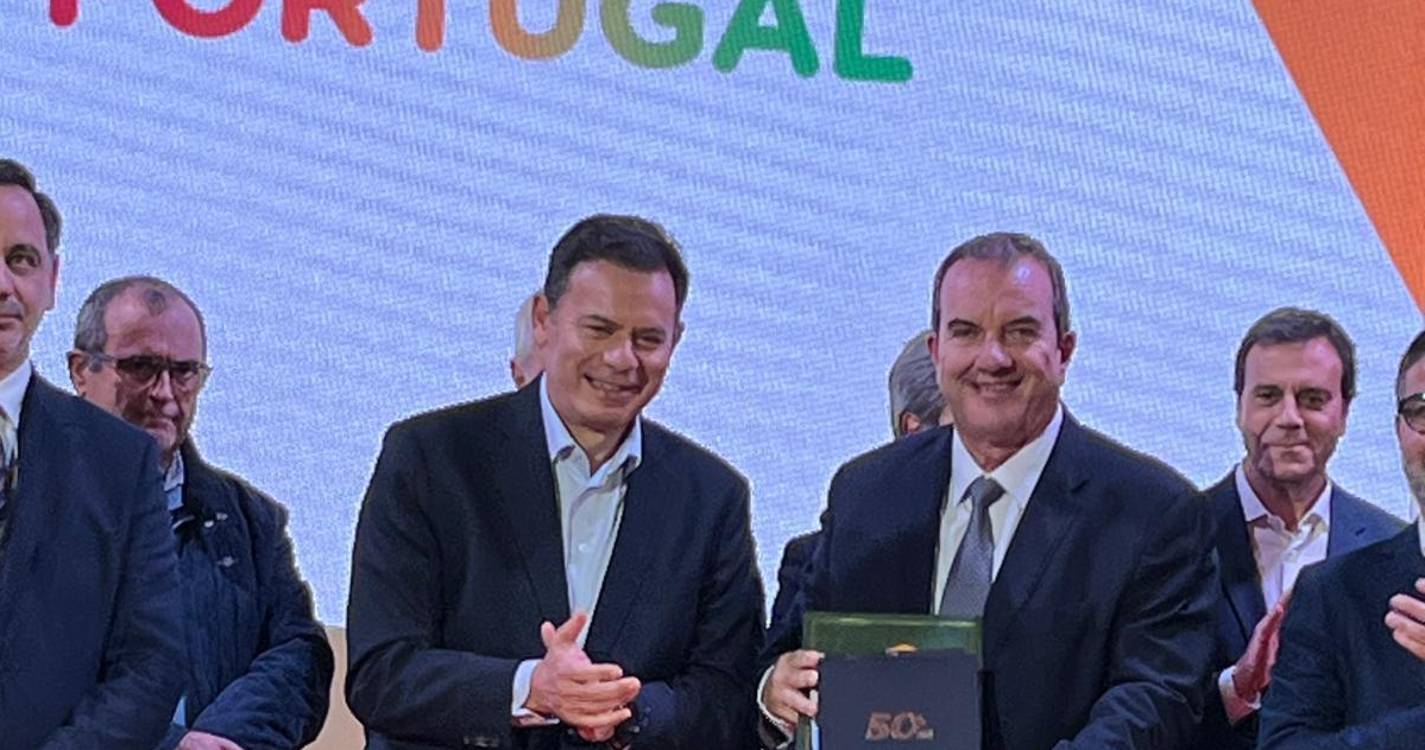 Ex-autarcas do PSD distinguidos por Montenegro