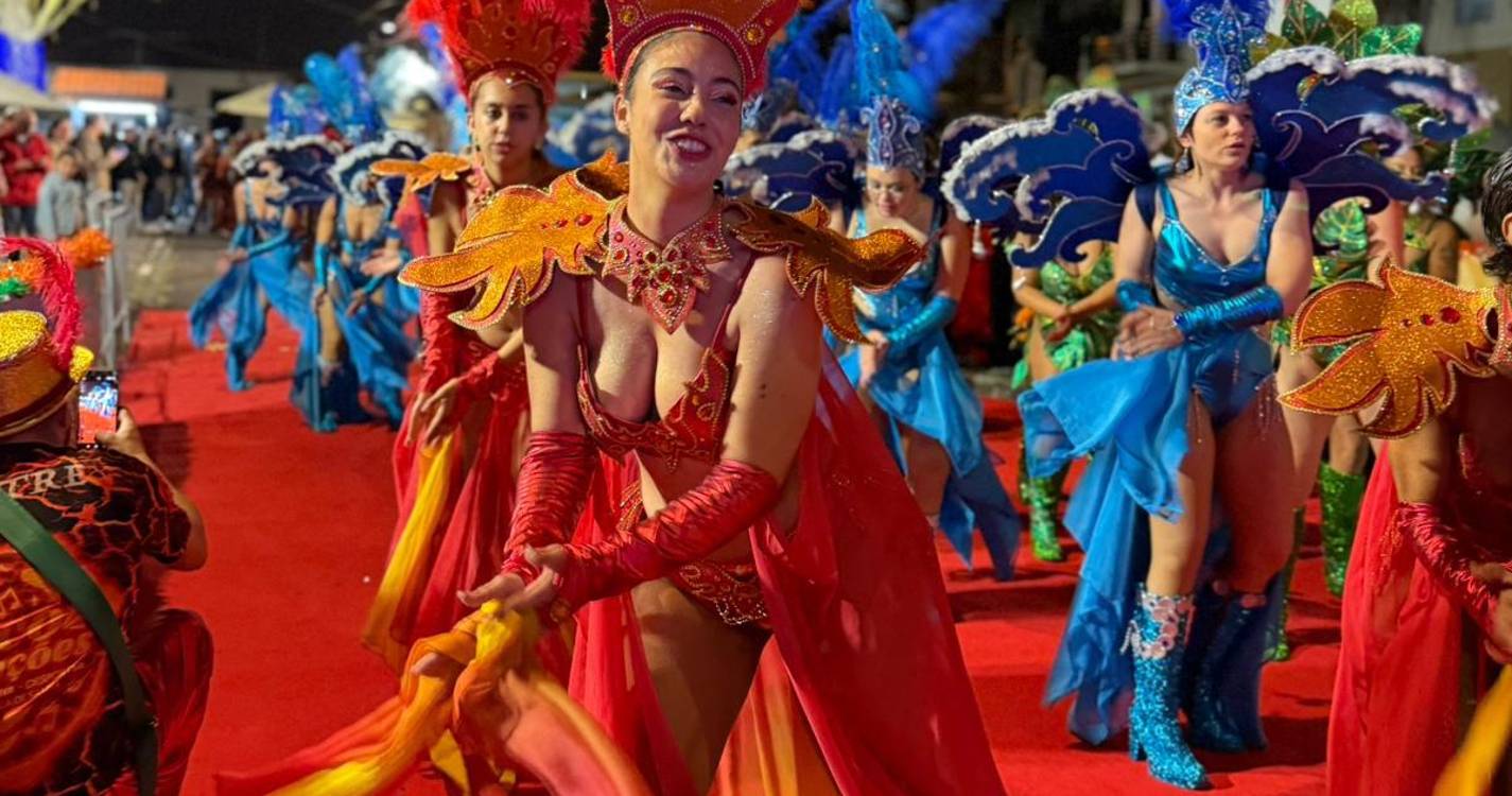 ‘Sambódromo’ em São Gonçalo (com fotos)