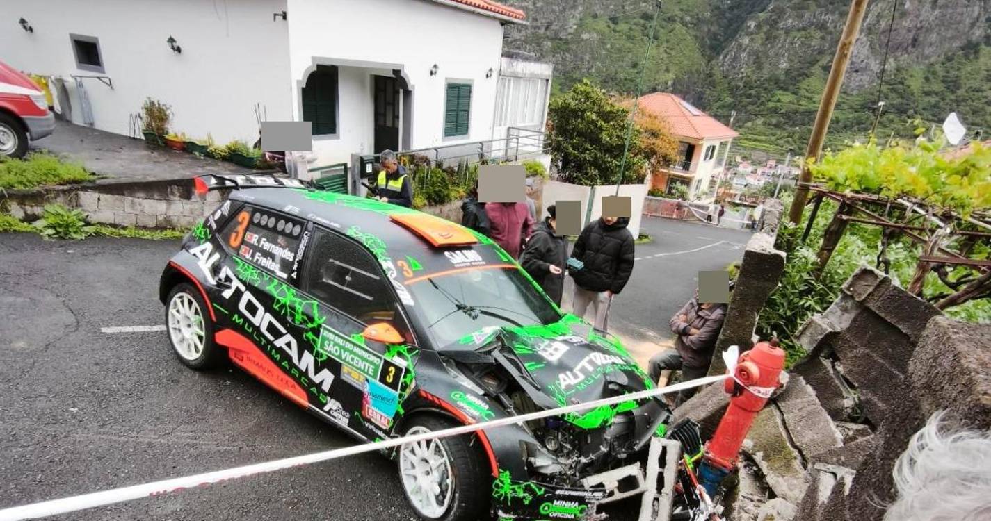 Rali de São Vicente: Acidente de Rui Jorge Fernandes levou à interrupção da terceira classificativa (com fotos)