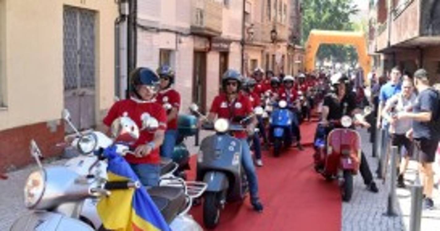 Associação Vespas Maradas esteve em concentração em Guimarães [com fotos]