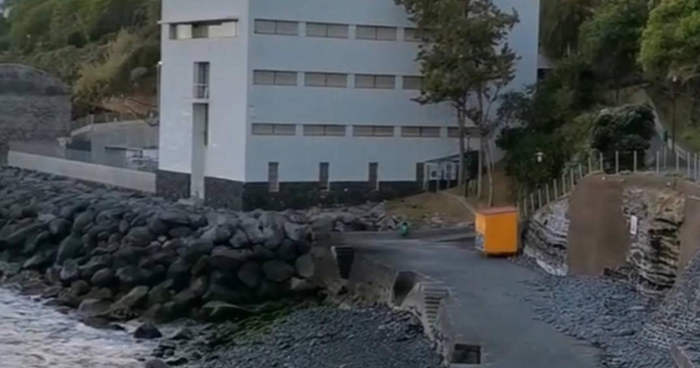 PTP denuncia que há mais de 20 anos que ocorrem descargas de esgotos na praia do Gorgulho