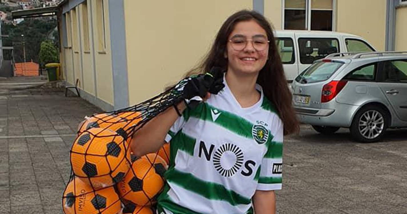Inês Silva ofereceu material desportivo à sua antiga escola