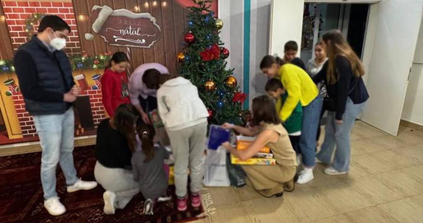 Estudantes Social-Democratas reforçam solidariedade com entrega de doação