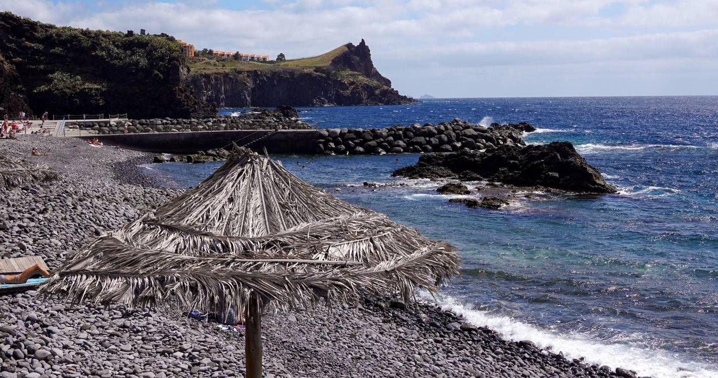 Providência cautelar impede posse administrativa de contentor nos Reis Magos
