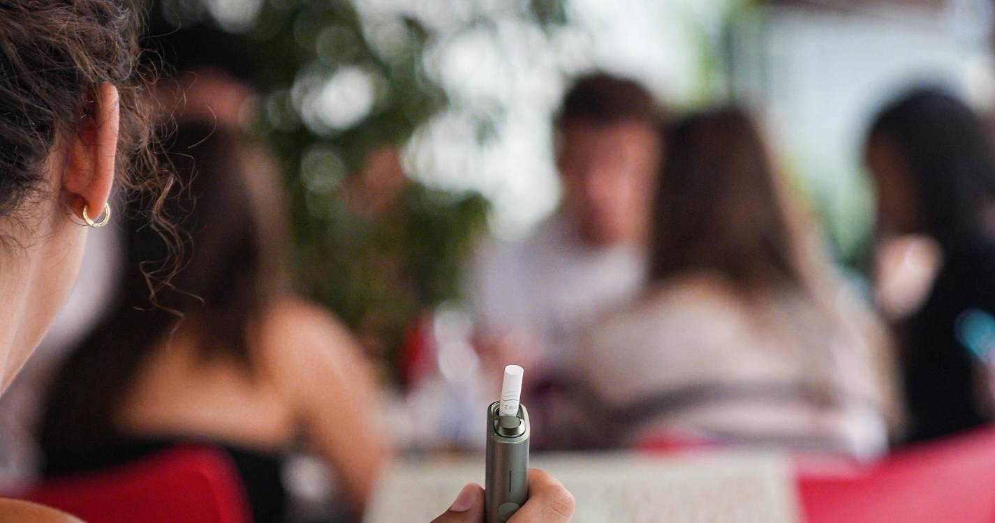 Álcool, tabaco e sedativos mais usados por raparigas e drogas ilícitas por rapazes