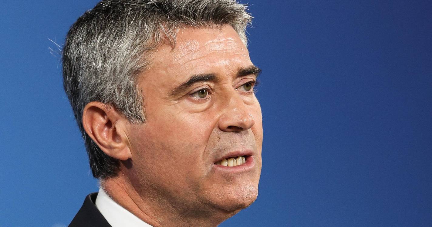 OE2026: Carneiro vai propor à Comissão Política do PS abstenção na generalidade