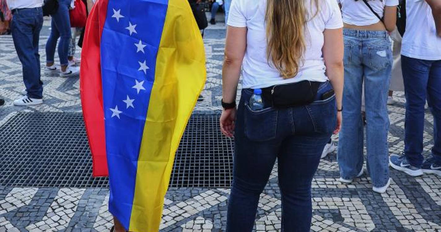 Venezuela: Uma centena juntou-se em Lisboa para pedir queda do regime