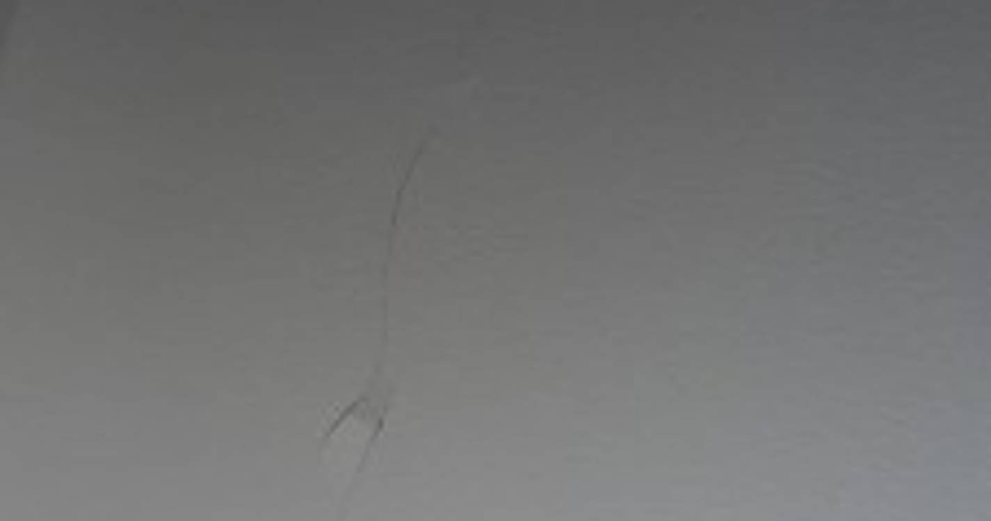 Sismo: Morador mostra estragos em edifício no Garajau