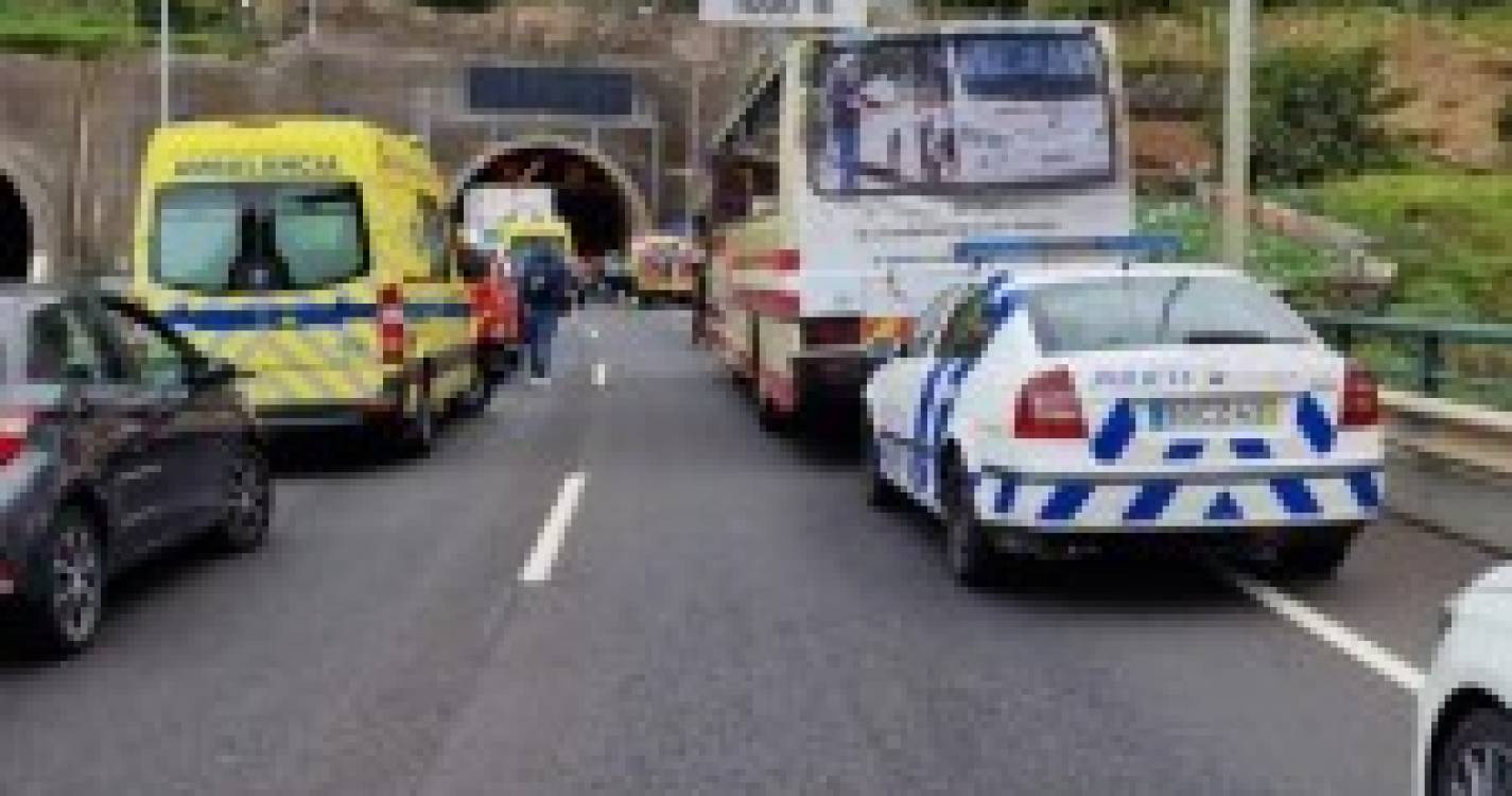 Acidente à entrada do túnel do Cabo Girão causa um ferido