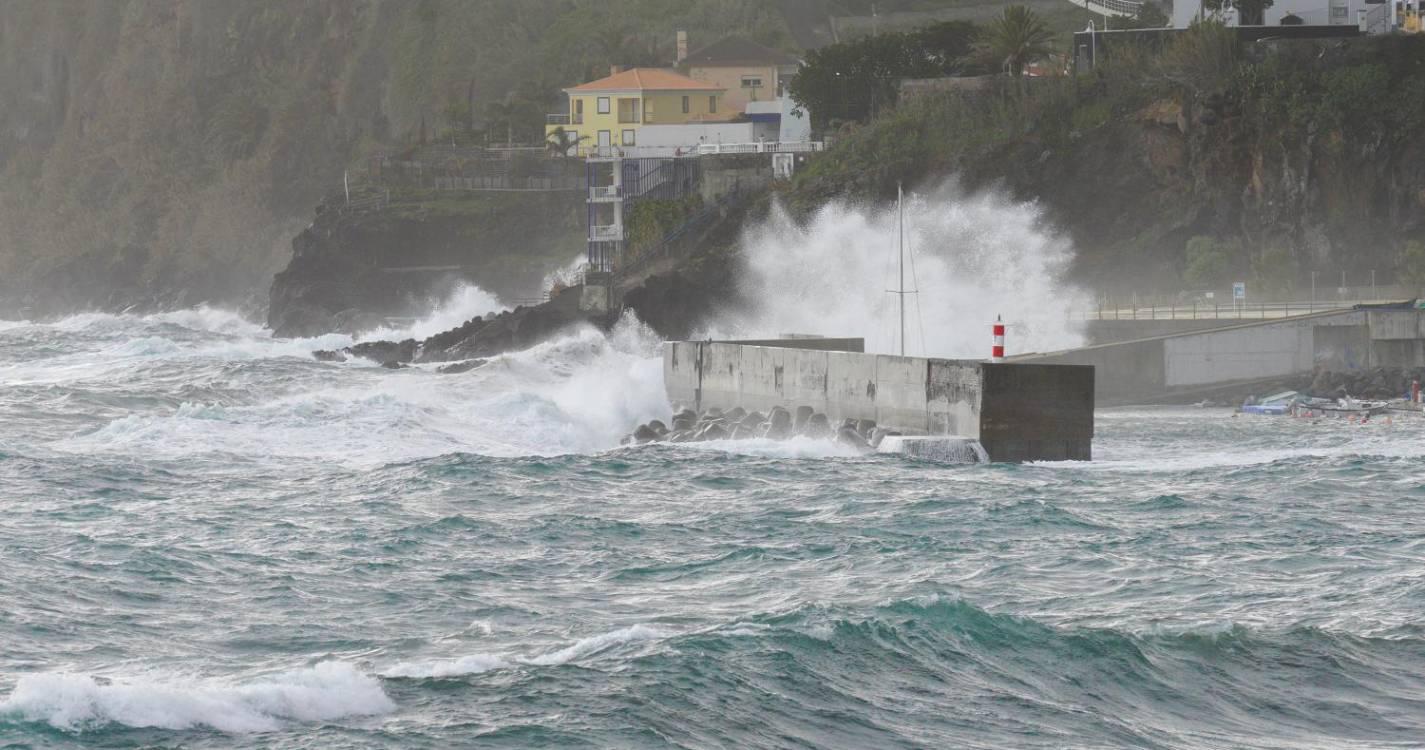 Aviso de vento forte cancelado mas agitação marítima mantém-se