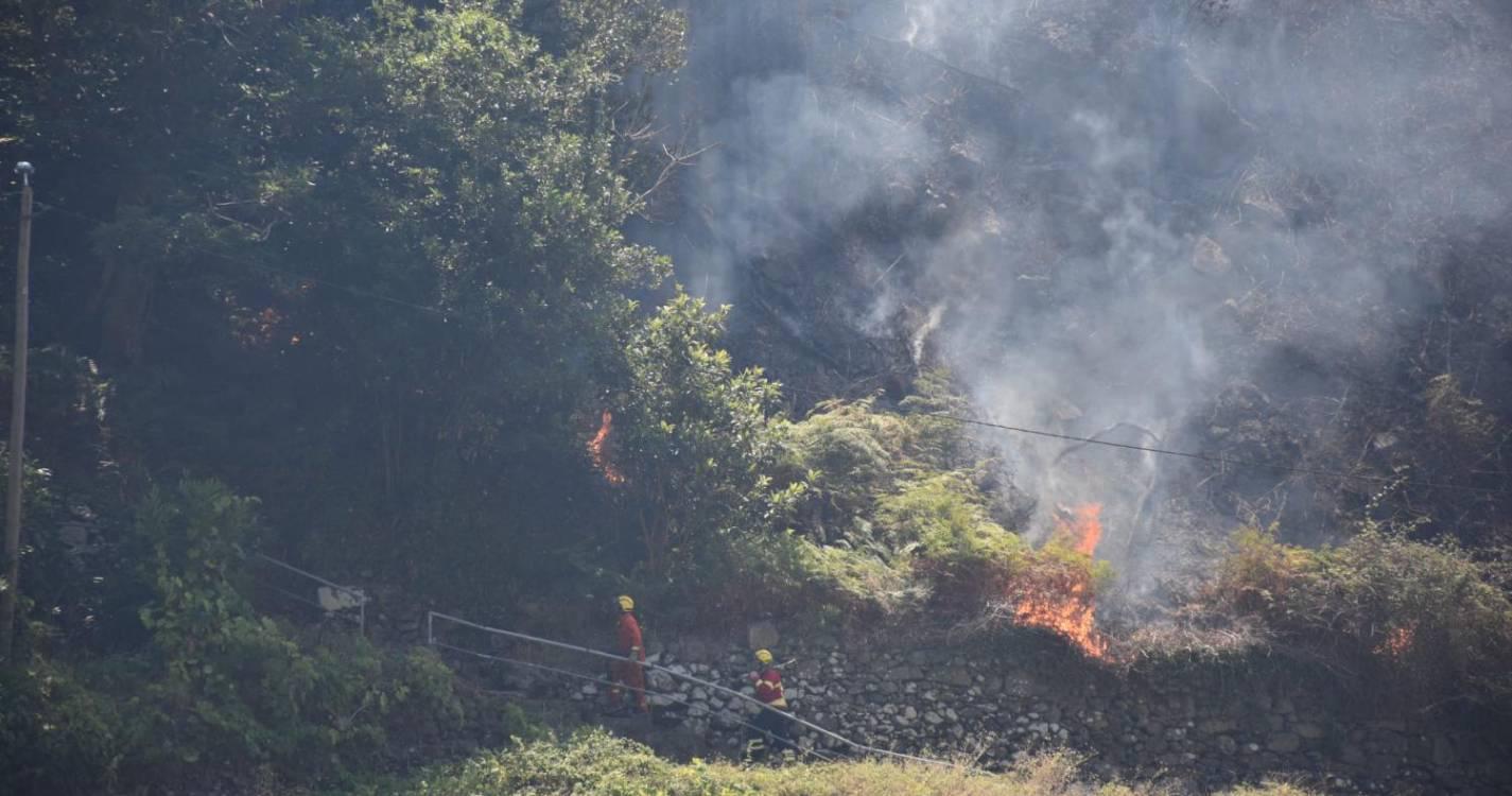 Incêndio entre a zona da Furna e Ribeira da Tabua é o “mais preocupante” na Ribeira Brava