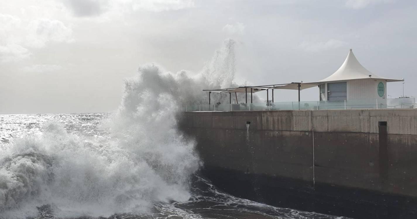 Capitania do Funchal atualizou avisos de agitação marítima e vento forte