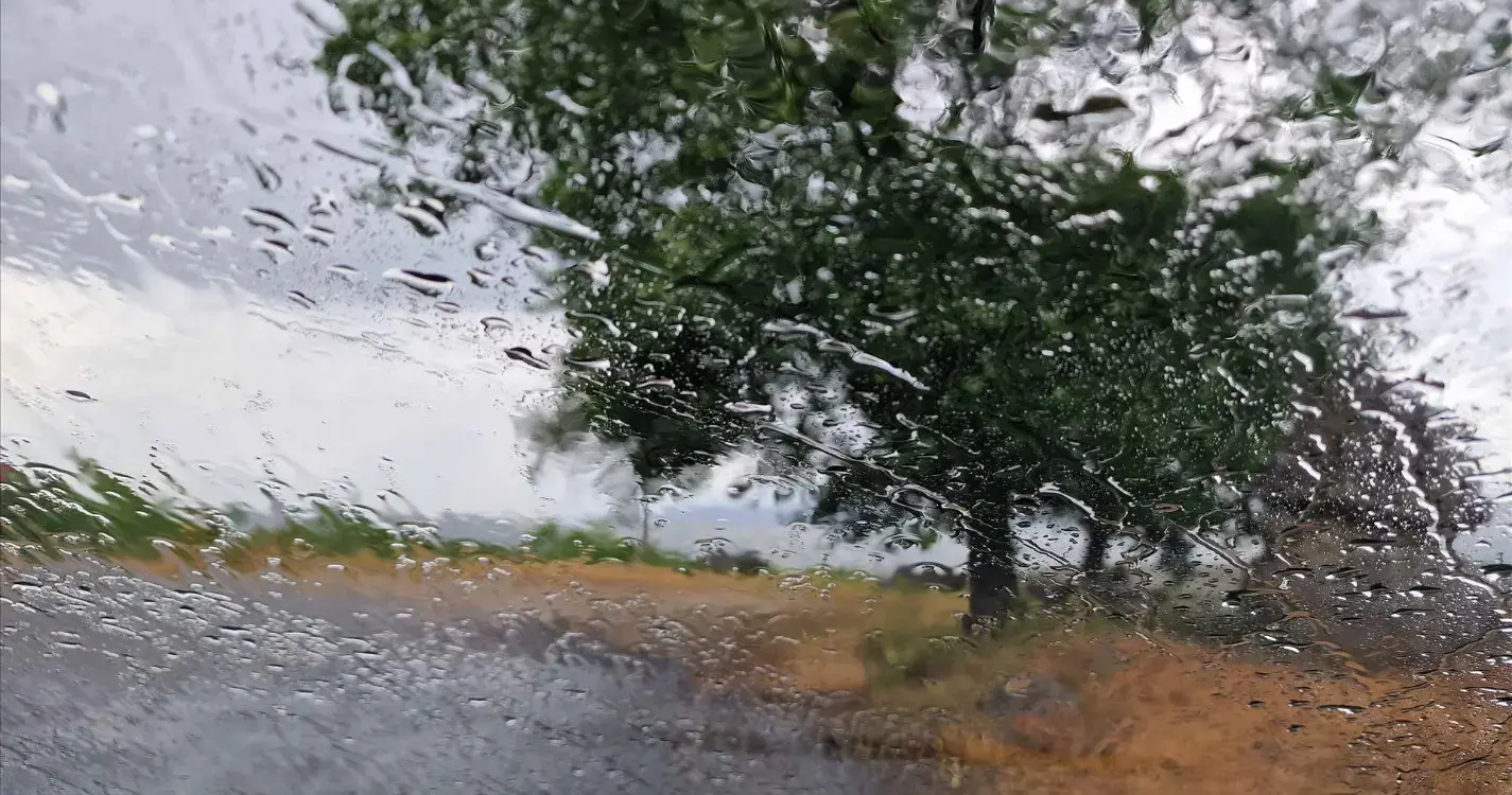 Chuvas torrenciais no Paquistão mataram 221 pessoas desde inicio das monções