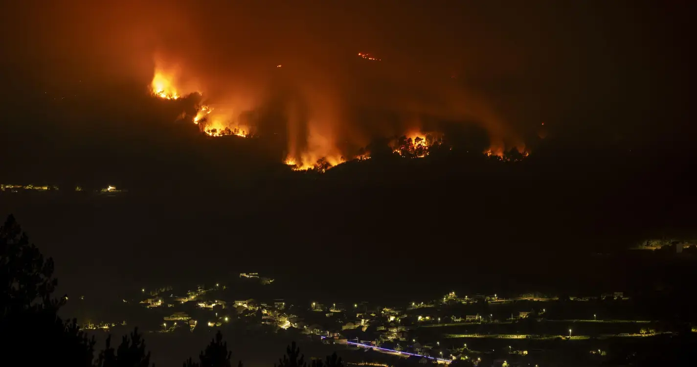 Incêndios: Fogo que teve início em Arganil há 11 dias concentra atenções da Proteção Civil