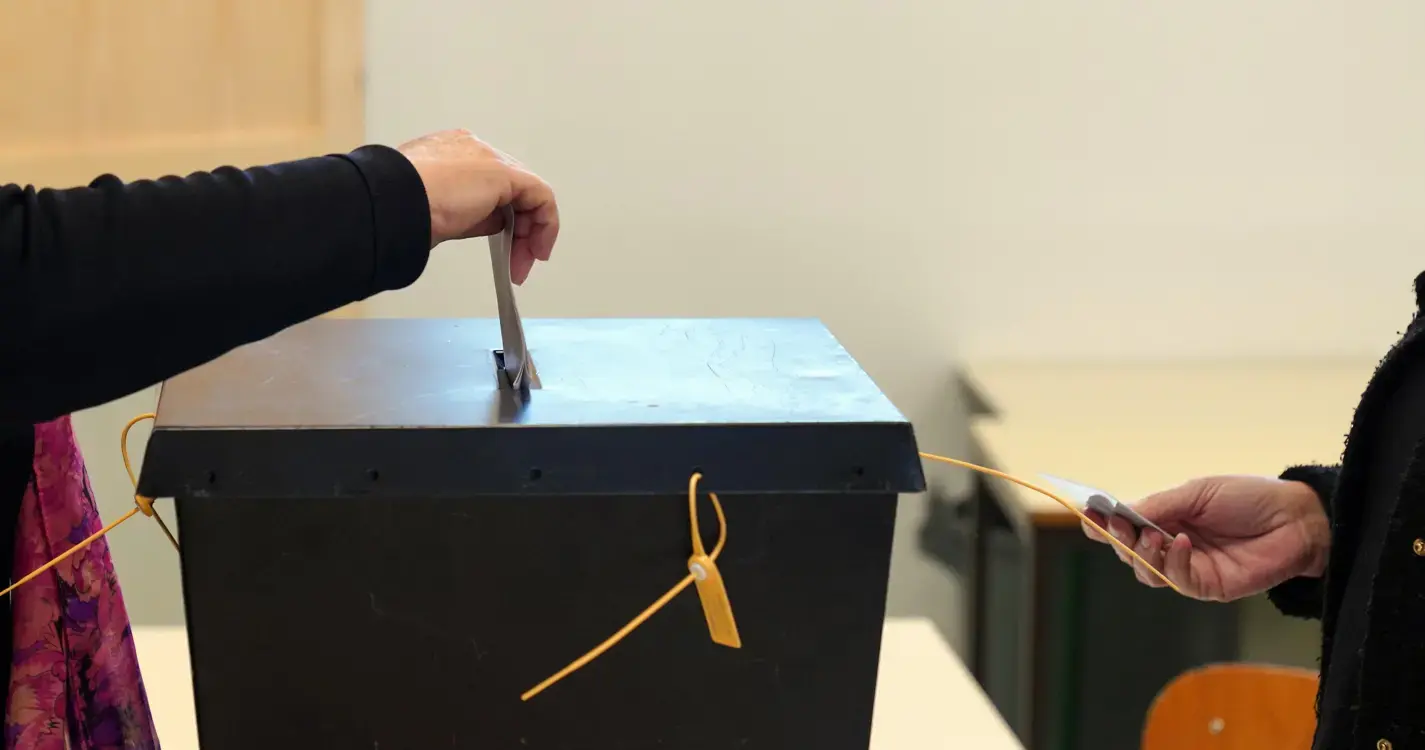 Legislativas: Mesas de voto encerraram às 19:00 em Portugal Continental e na Madeira