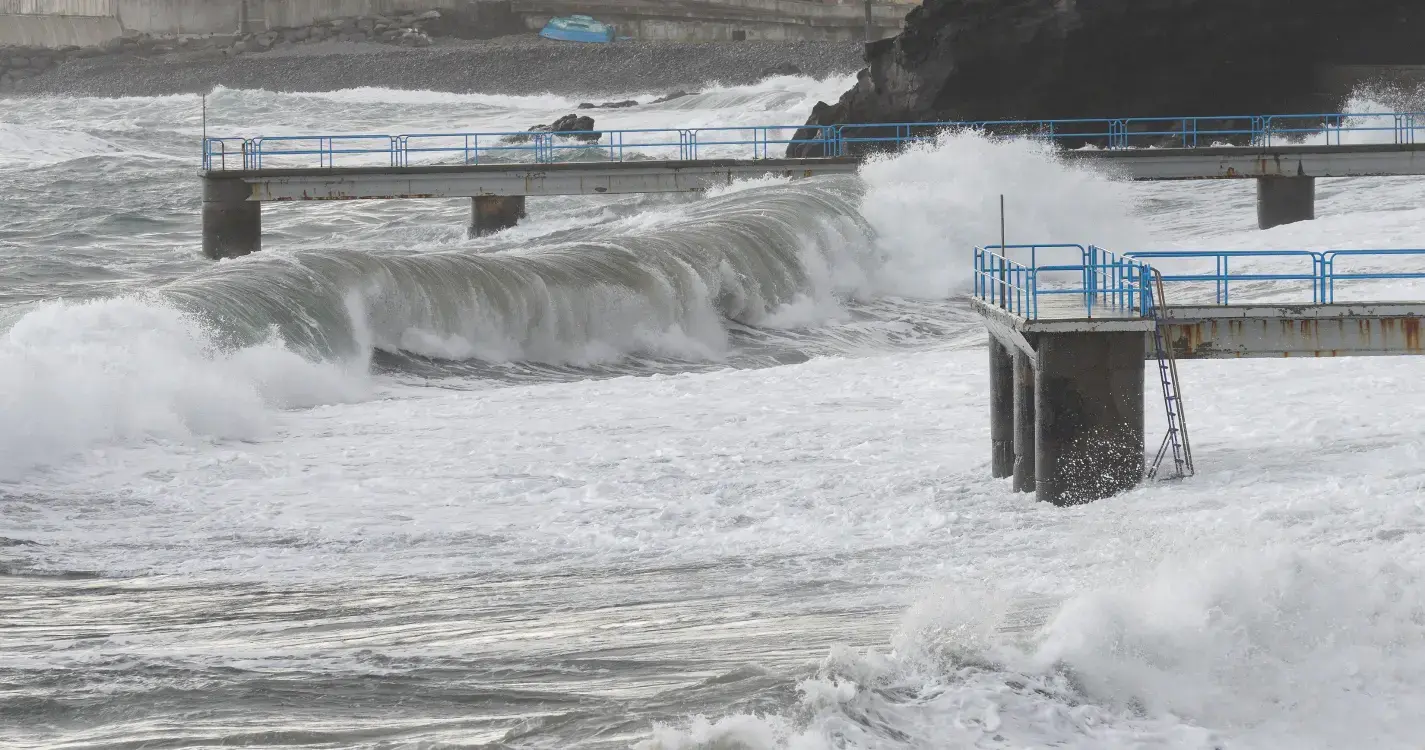 Capitania prolonga aviso de forte agitação marítima até amanhã
