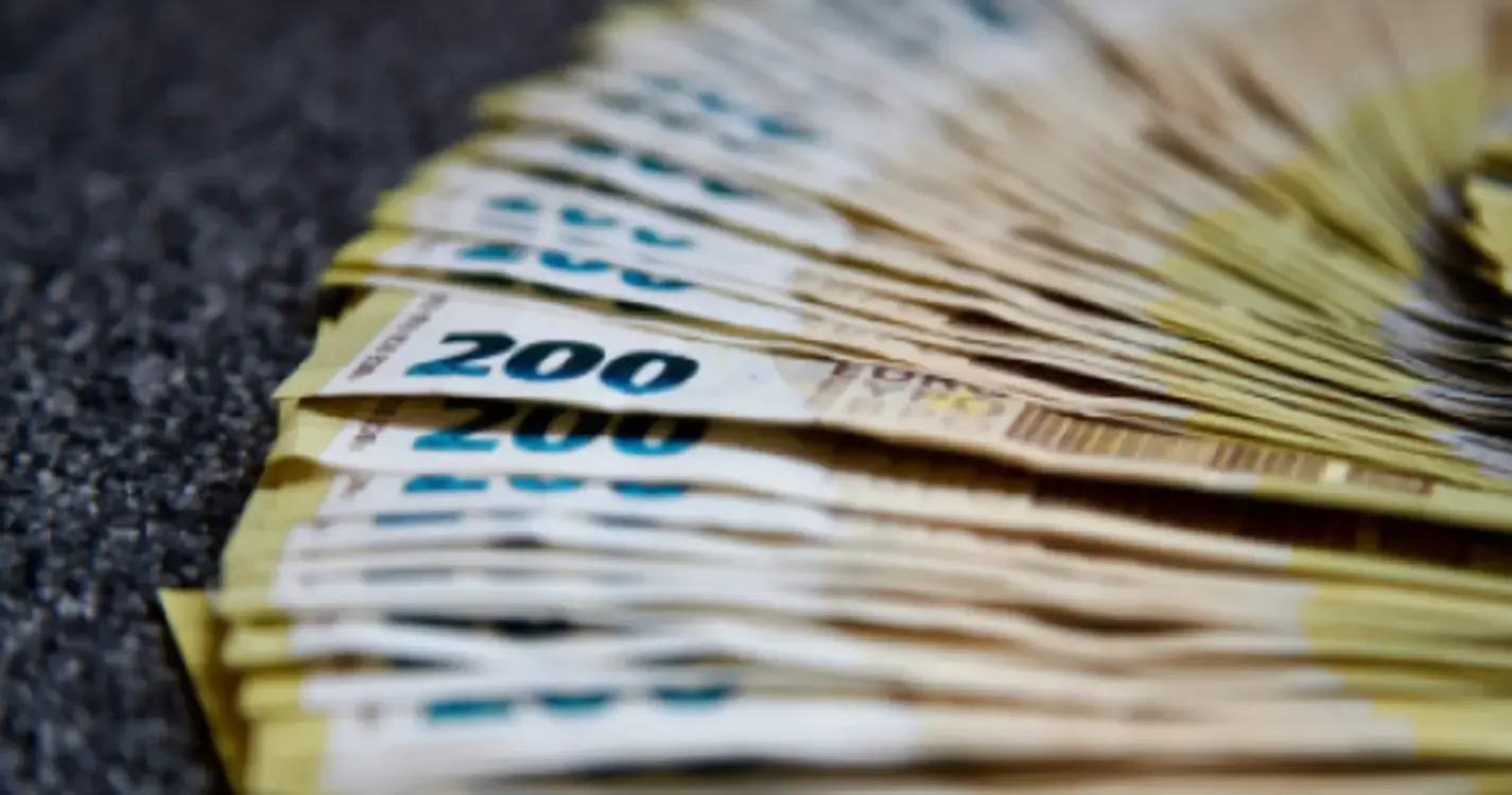 Casal com 2 filhos e 3.000 euros de rendimento poupa 165 euros/ano de IRS