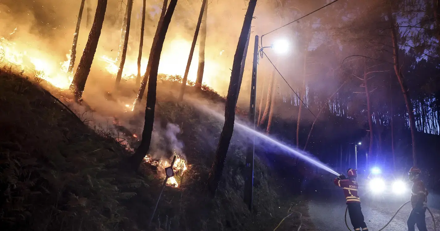 Incêndios: Fogo na Pampilhosa da Serra sem chama ativa mas com pequenos reacendimentos