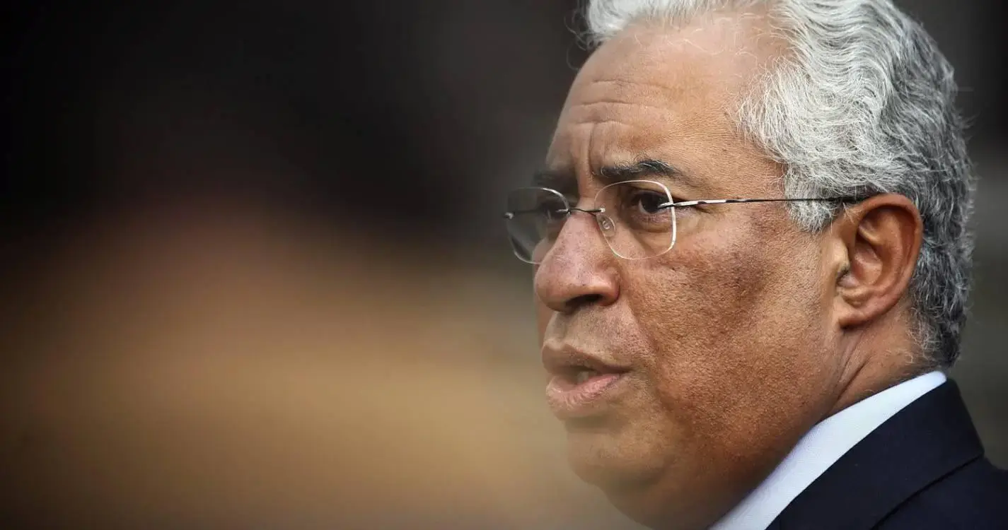 Ativista que em 2019 interrompeu António Costa condenado a pagar 300 euros