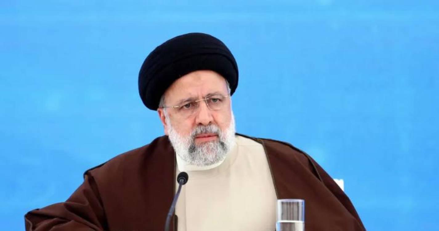 Equipas de socorro recuperam corpo do Presidente iraniano e restantes vítimas do acidente aéreo