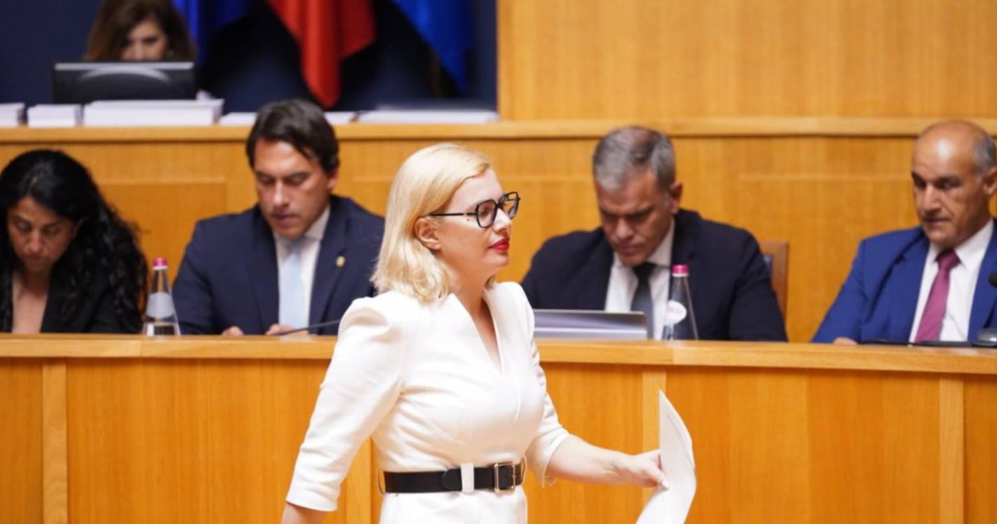 Renaturalização divide partidos e socialistas realçam “cancro” da marina do Lugar de Baixo