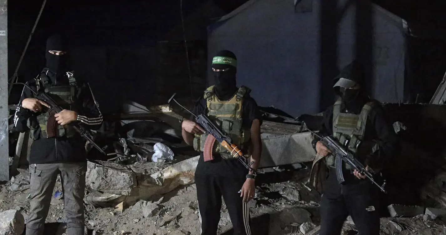 Médio Oriente: Hamas vai entregar restos mortais de mais dois reféns