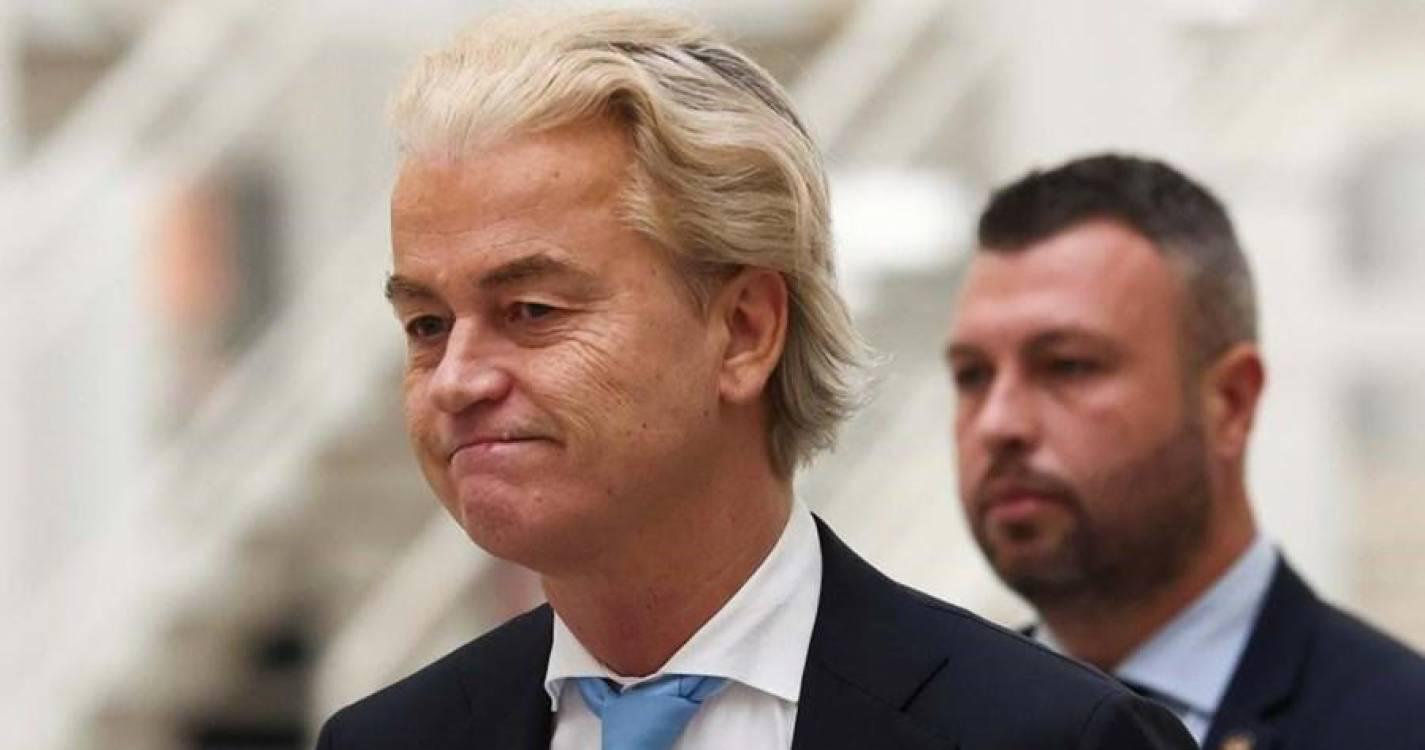 Líder de extrema-direita neerlandês Geert Wilders desiste da chefia do Governo