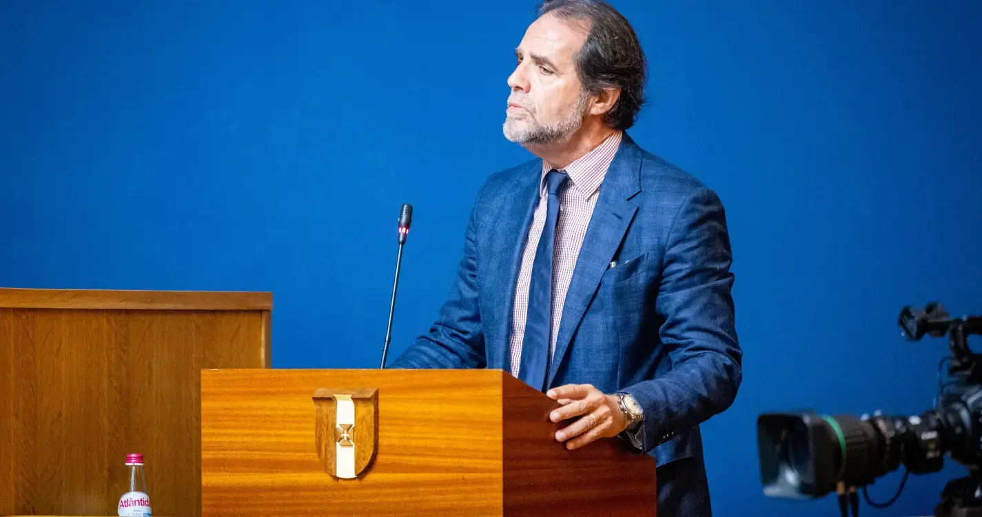 Albuquerque anuncia aquisição de 13 ambulâncias e reabilitação dos quartéis de bombeiros da Ribeira Brava e Ponta do Sol