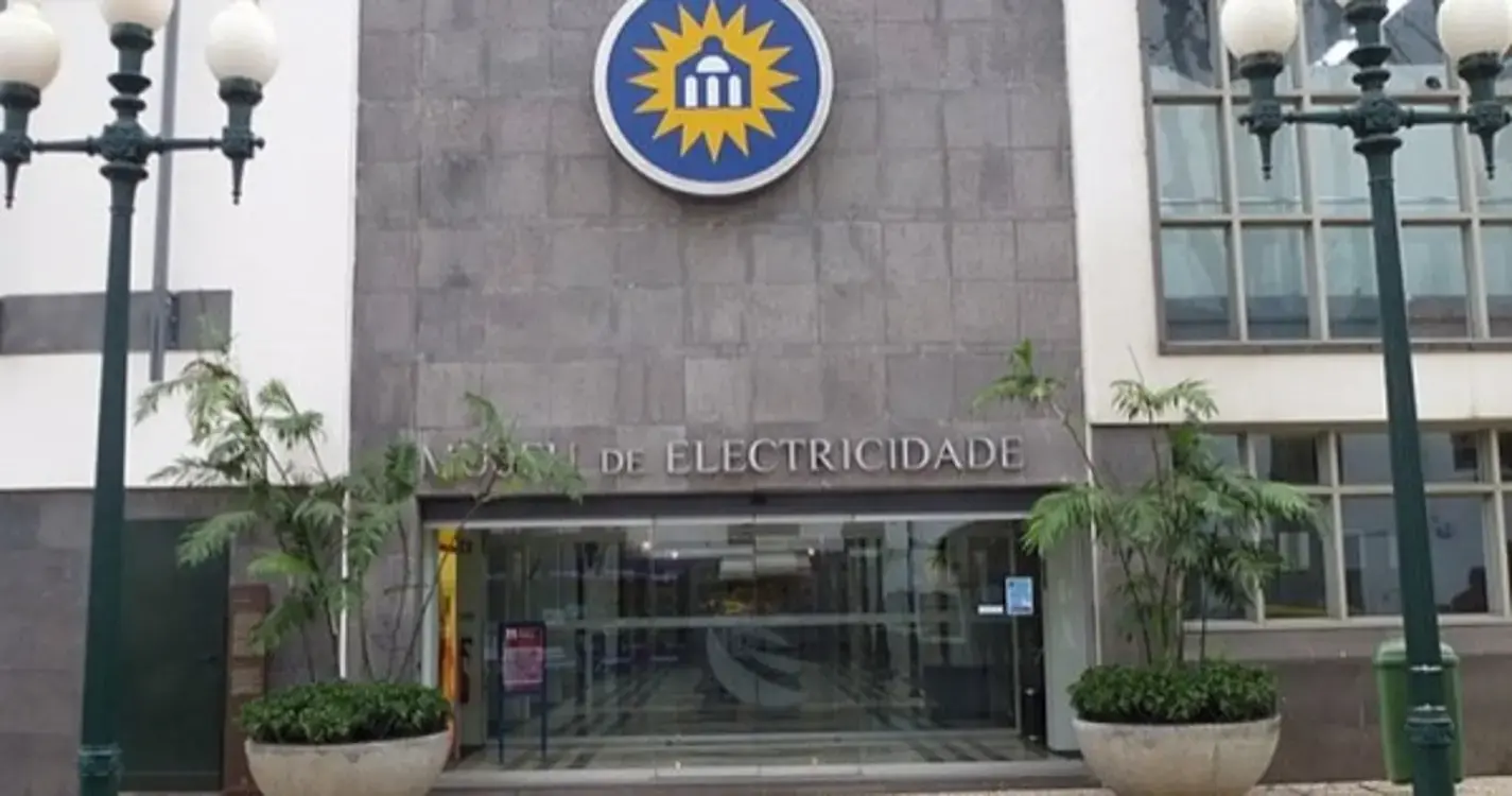 Museu de Eletricidade acolhe eventos que visam reforçar a capacitação nacional e regional em áreas estratégicas