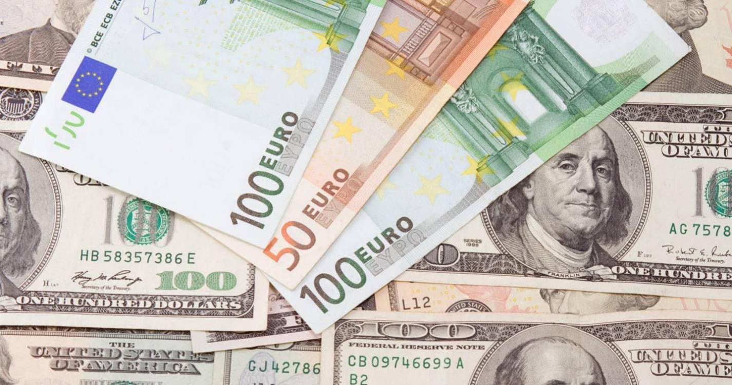 Euro cai pela quarta sessão consecutiva