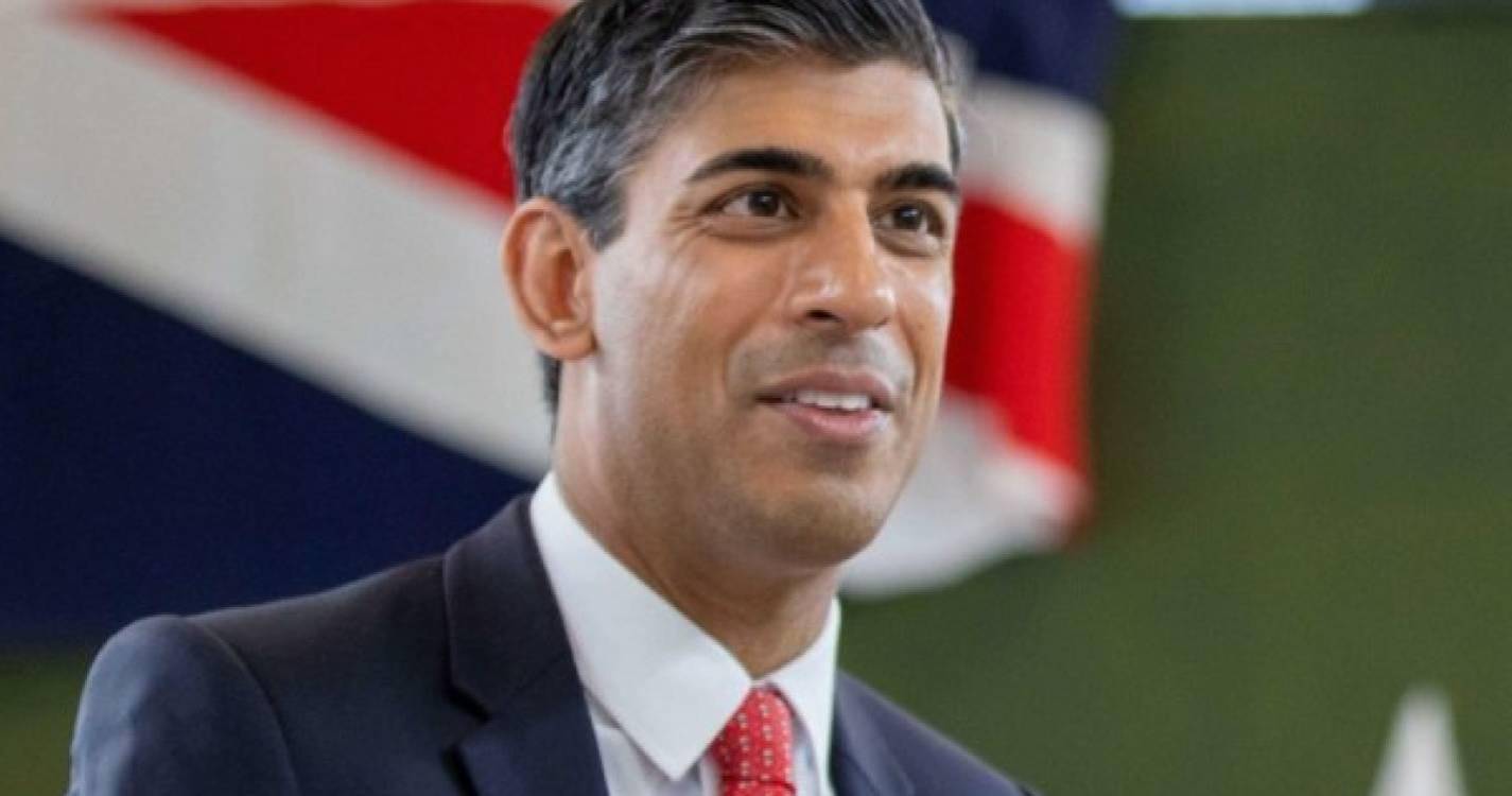 Primeiro-ministro britânico confirma ataque aéreo contra forças huthis no Iémen