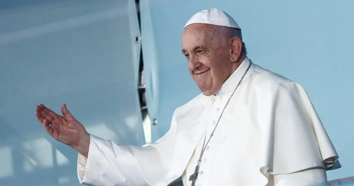 Papa Francisco “dormiu toda a noite” mas prognóstico permanece “reservado”