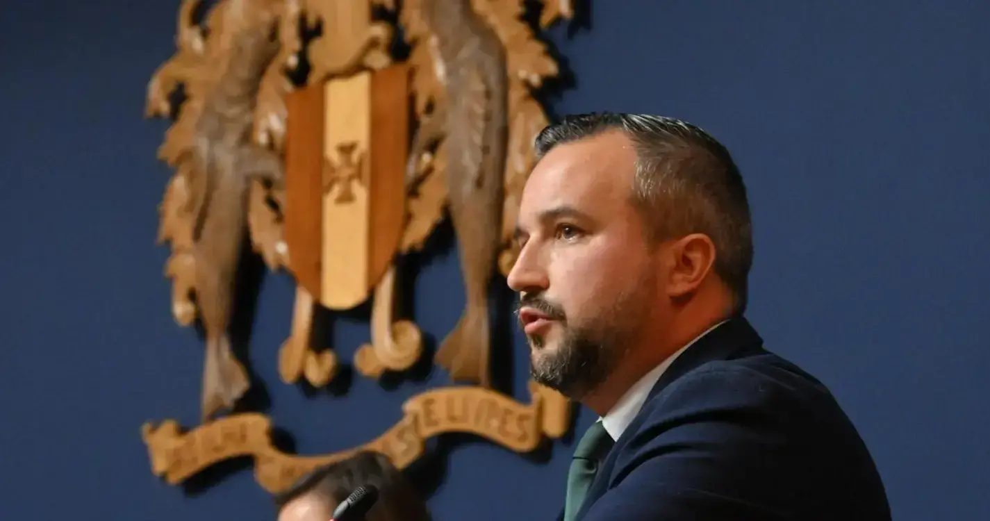 Carlos Fernandes lamenta que candidatos não tenham uma palavra sobre a diáspora