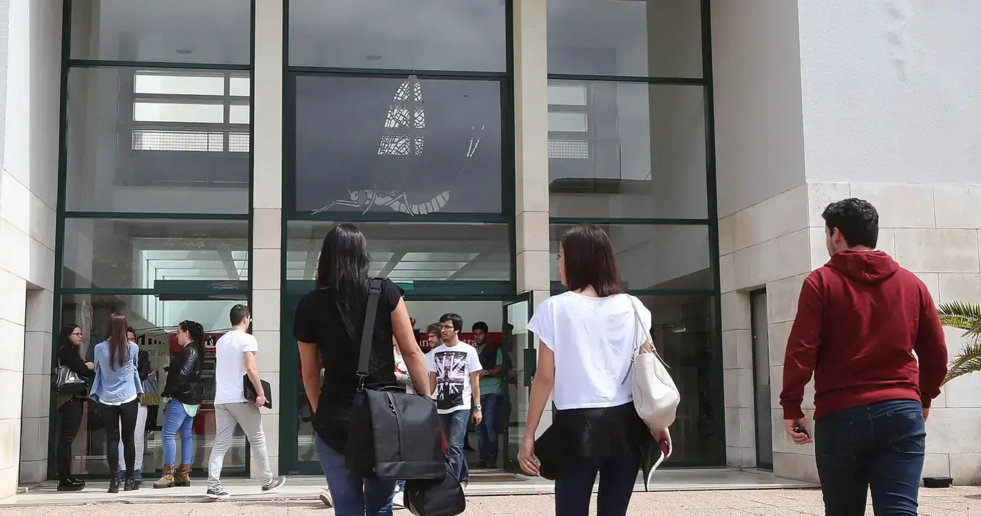 Bolsa de Doutoramento Nuno Grande triplica e abrange todas as universidades portuguesas