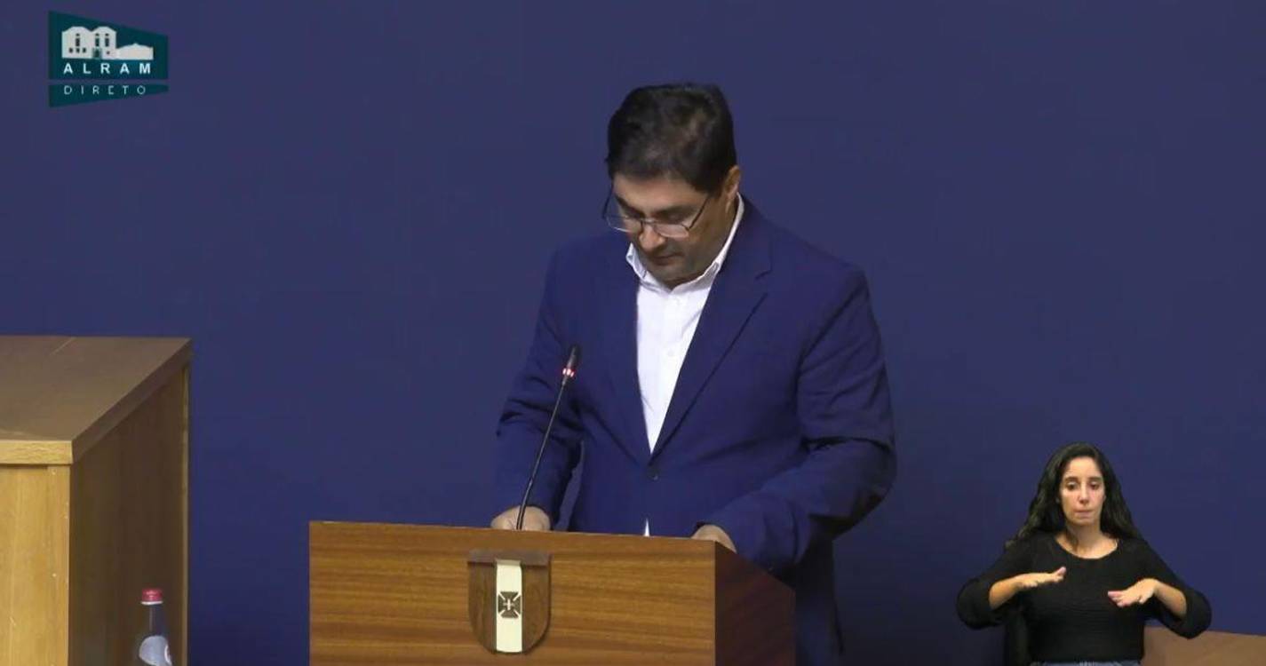 JPP saúda José Eduardo Franco por título de Doutor Honoris Causa