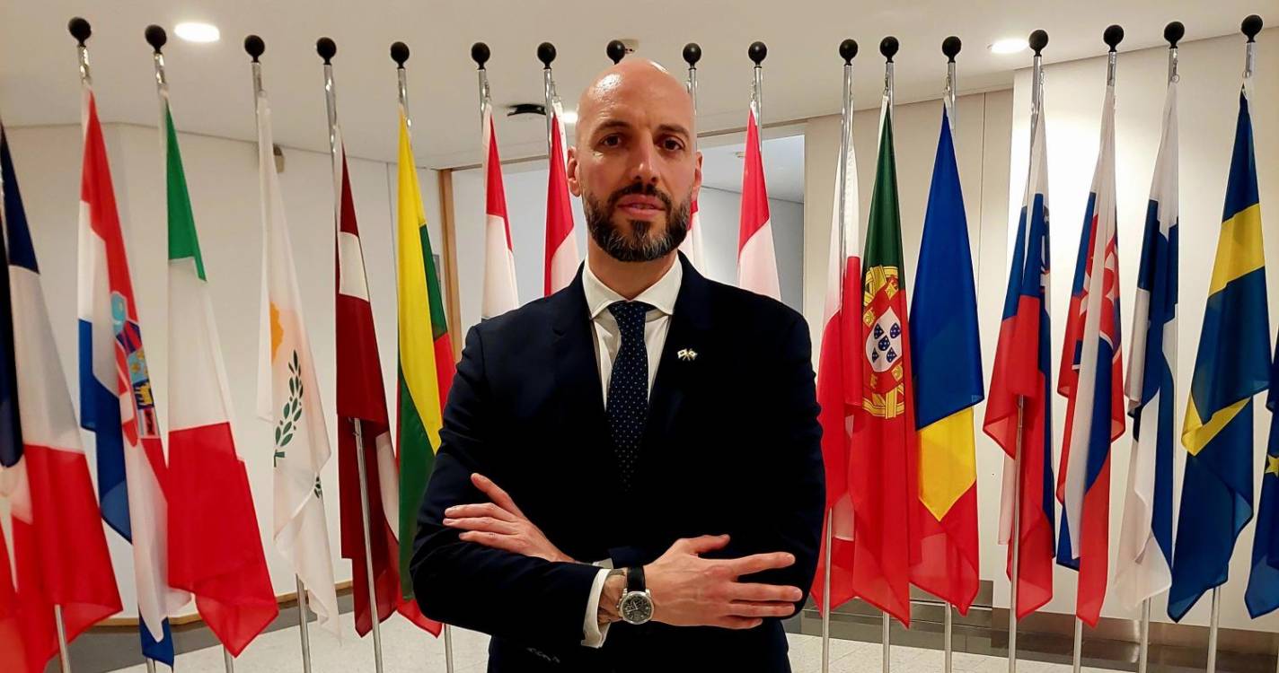 Francisco Gomes acusa Estado de “passividade” face ao “tráfico da saúde”