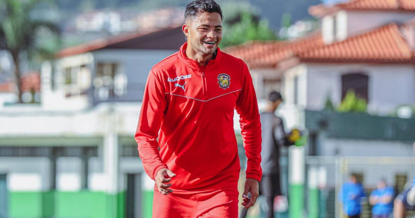 Marítimo empresta Val Soares aos brasileiros do Paysandu