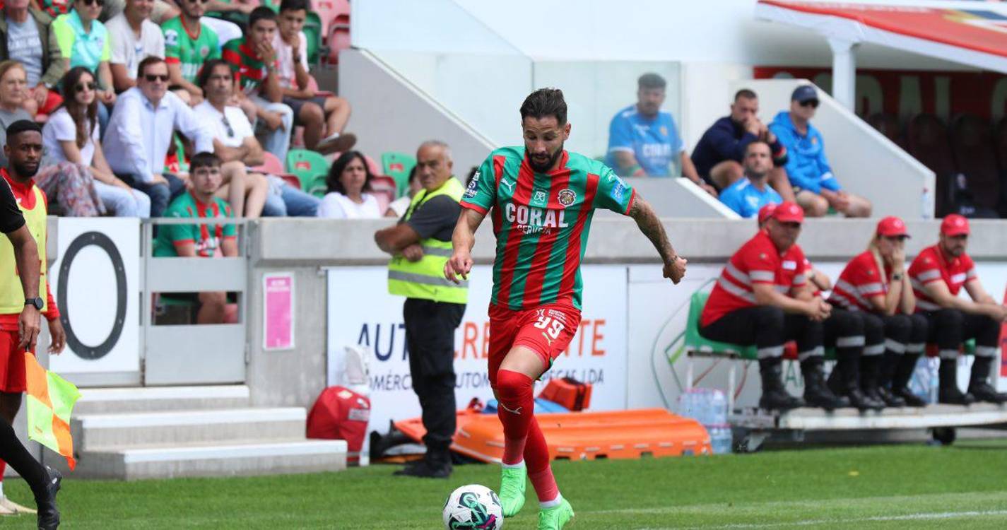 CS Marítimo anuncia fim de contratos com Platiny, René Santos e Amir