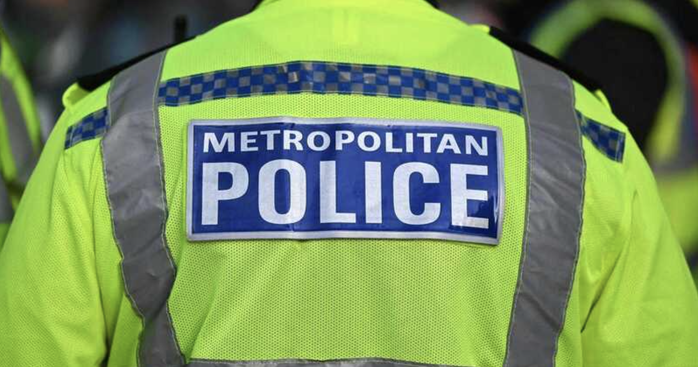 Um morto e dois feridos em tiroteio no leste de Londres