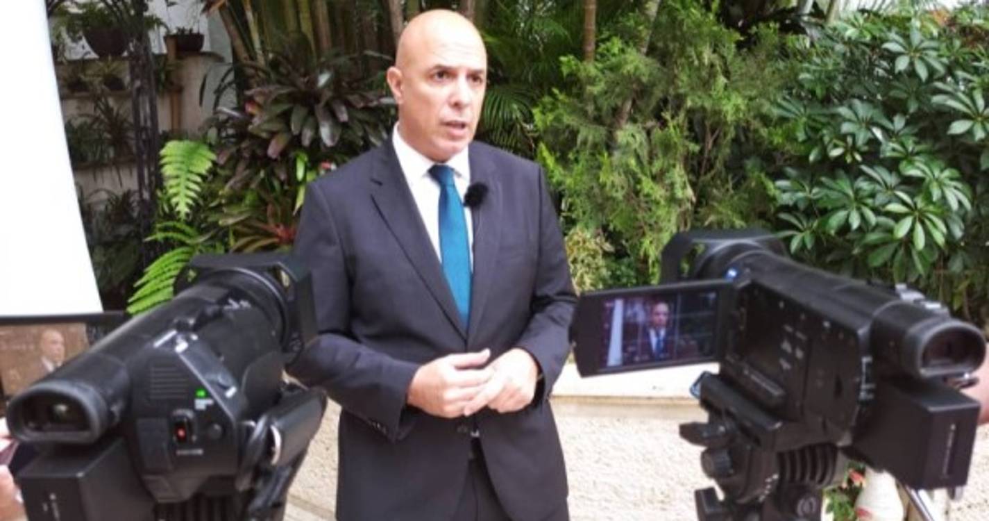 Paulo Cafôfo despede-se da Venezuela preocupado com a "área social"