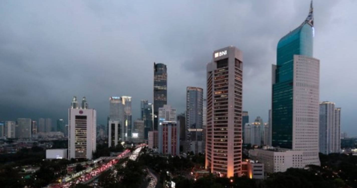 Incêndio num depósito de combustível em Jacarta provoca pelo menos 14 mortes