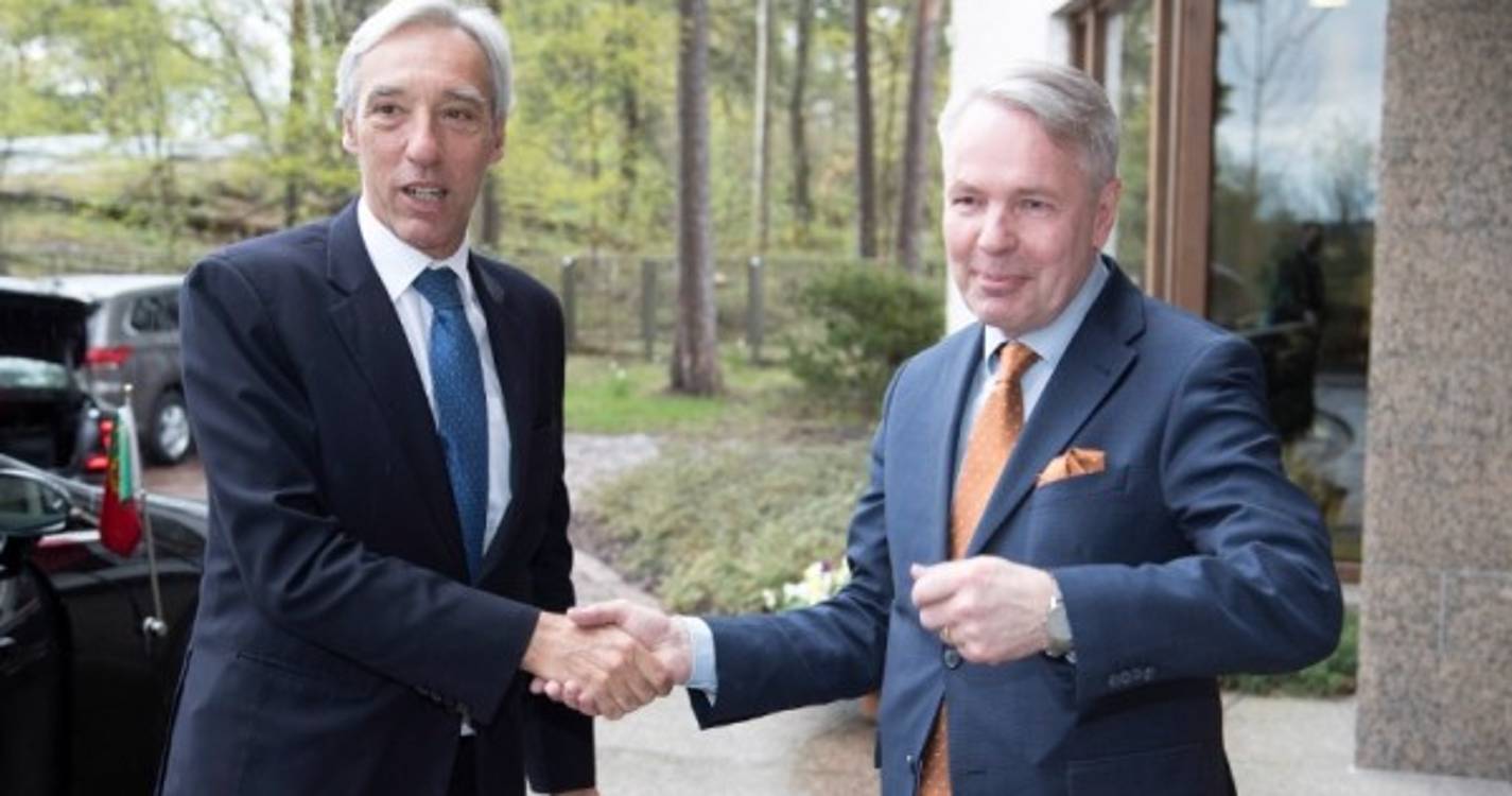 NATO: MNE admite Finlândia e Suécia membros até final do ano e sem "dificuldades de maior"