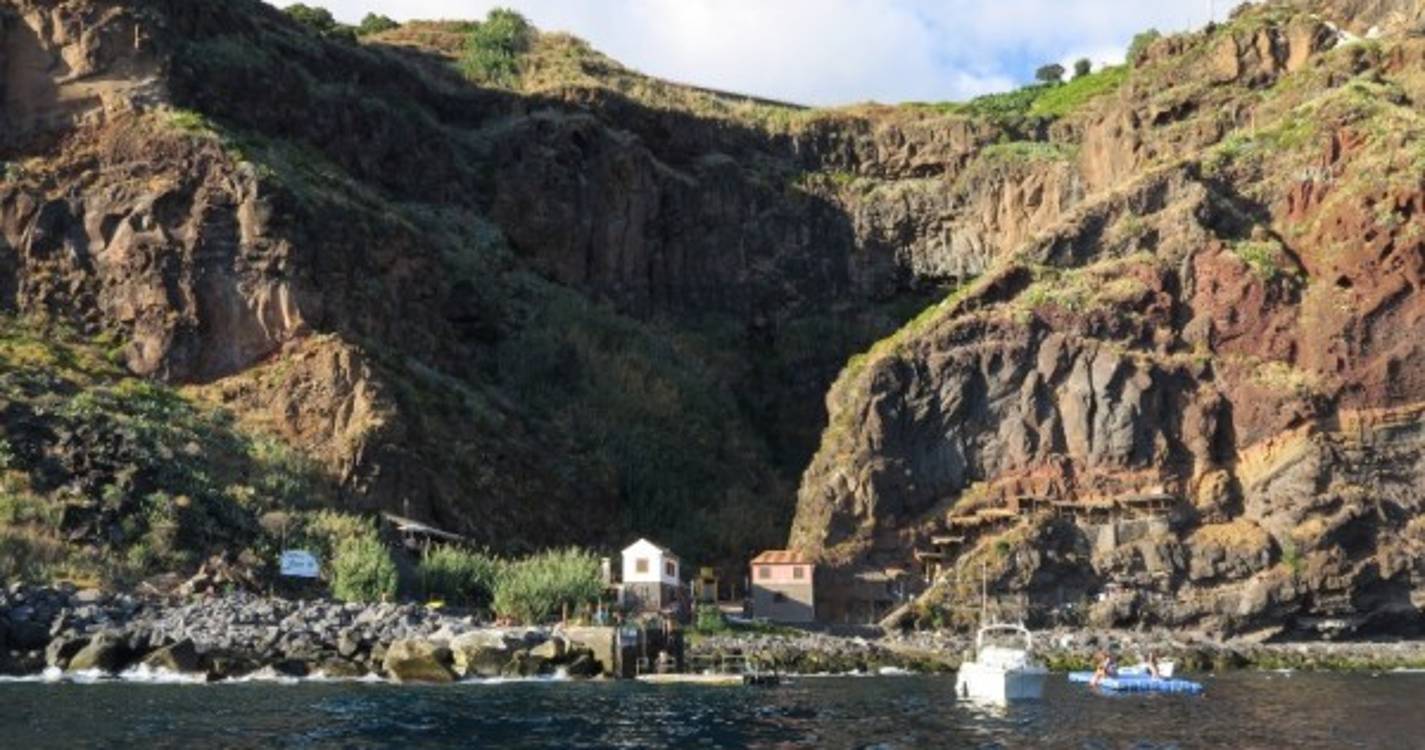Calhau da Lapa interdito devido ao perigo de derrocadas