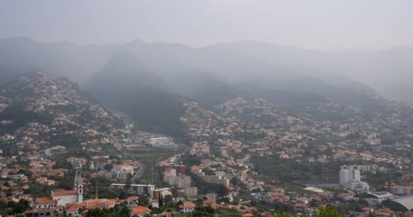 Nuvem de poeiras deverá manter-se durante toda a semana