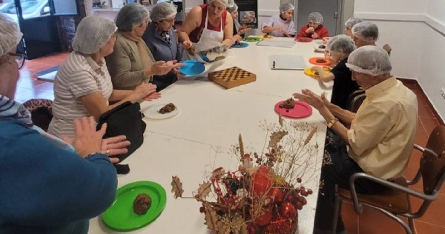 Casa do Povo de São Pedro promoveu workshop de Broas de Mel