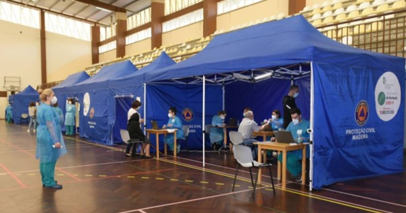 Covid-19: Falhas no 'stock' de vacinas não comprometem segunda dose